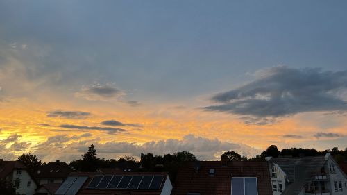 Goldener Himmel